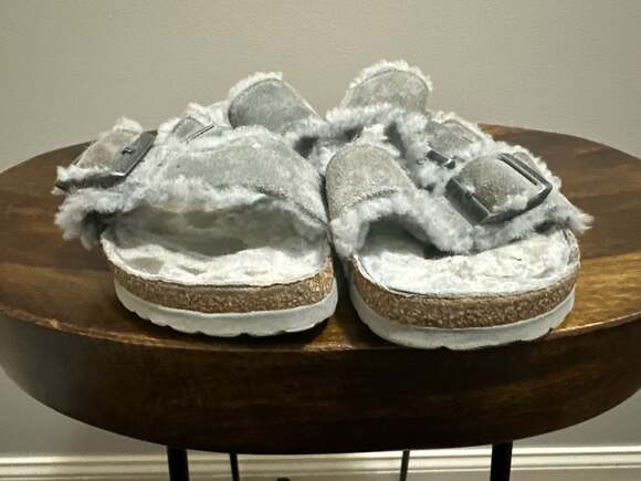 Birkenstock Shoes - BIRKENSTOCK Arizona Women's Size 7 Shearling Taupe Grey Suede Buckle Sandal Gray